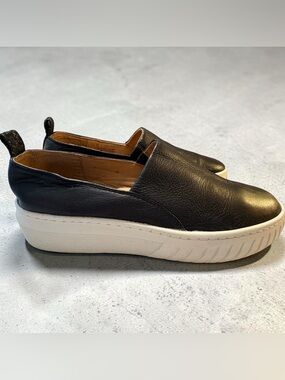 Women’s 10.5 Söfft  Black Leather Slip-On Platform Sneakers with White Sole